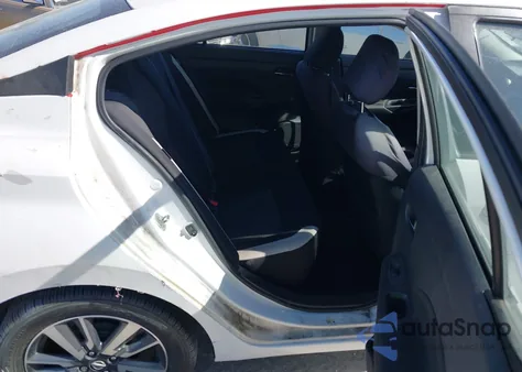 2021 Nissan Versa Sv Xtronic Cvt z USA, uszkodzony, nr VIN 3N1CN8EV0ML921468